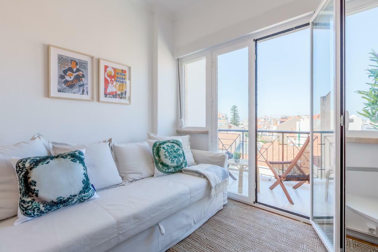 Renovated Sunny Apartment With Amazing Sunset Balcony , By Timecooler ลิสบอน ภายนอก รูปภาพ