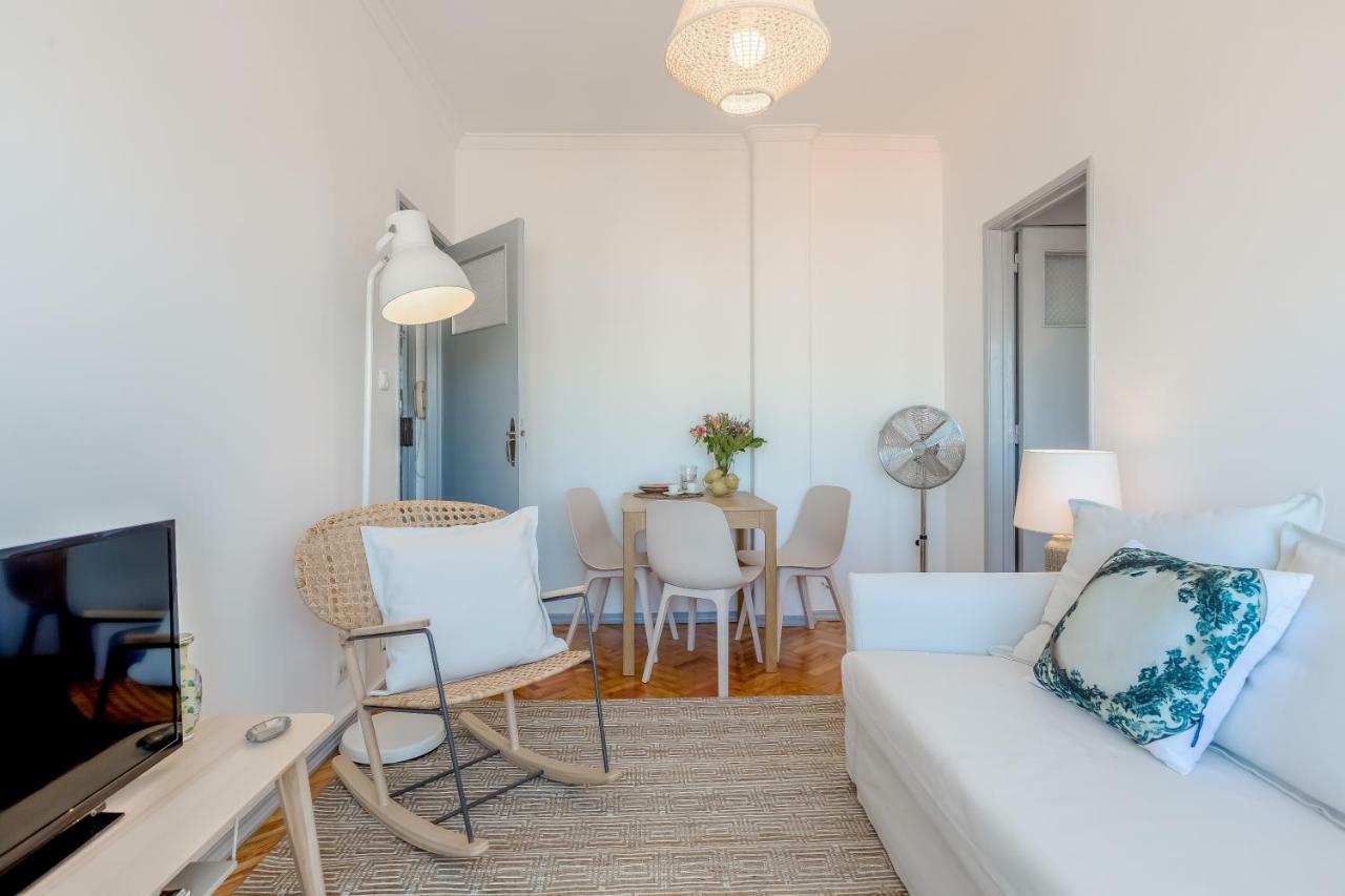 Renovated Sunny Apartment With Amazing Sunset Balcony , By Timecooler ลิสบอน ภายนอก รูปภาพ