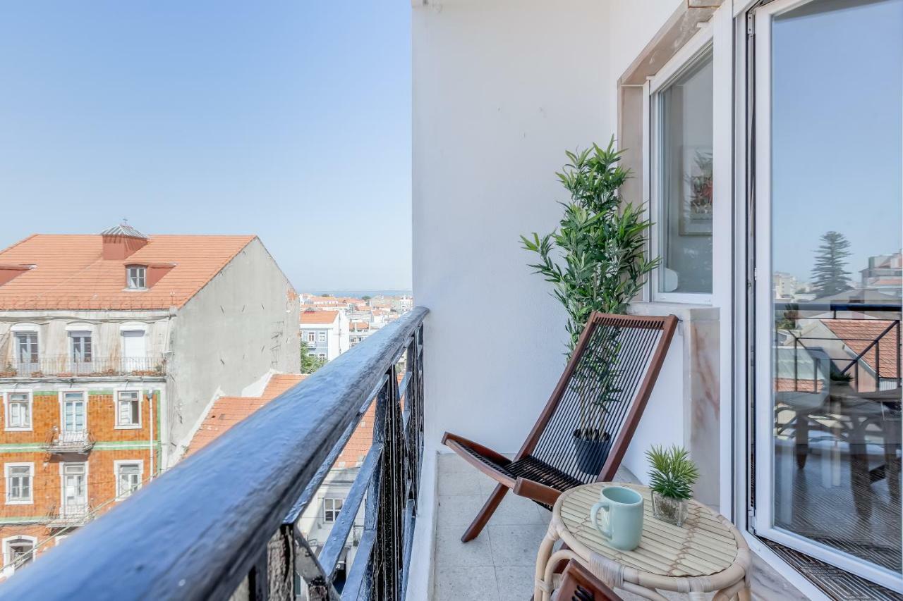 Renovated Sunny Apartment With Amazing Sunset Balcony , By Timecooler ลิสบอน ภายนอก รูปภาพ